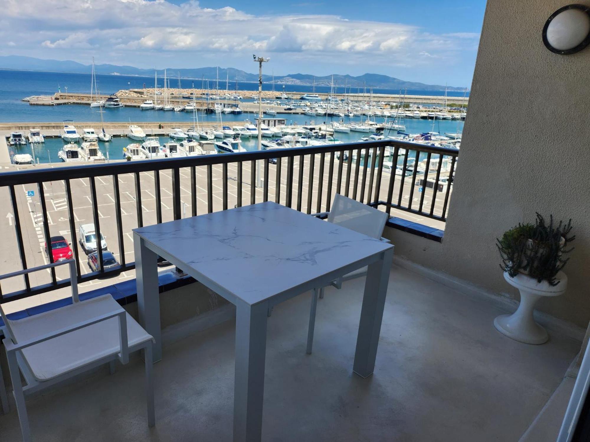 Solo Atico Guest Suites L'Escala Exterior photo