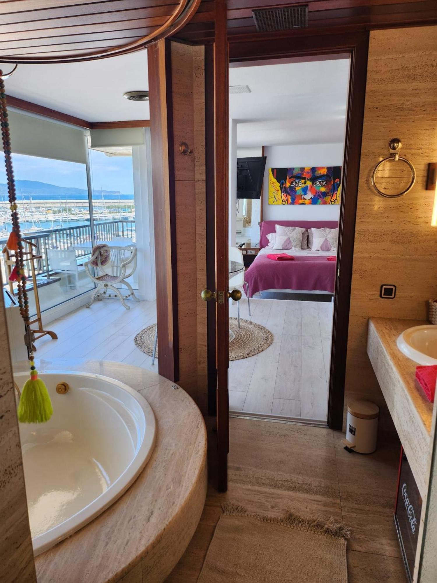Solo Atico Guest Suites L'Escala Exterior photo